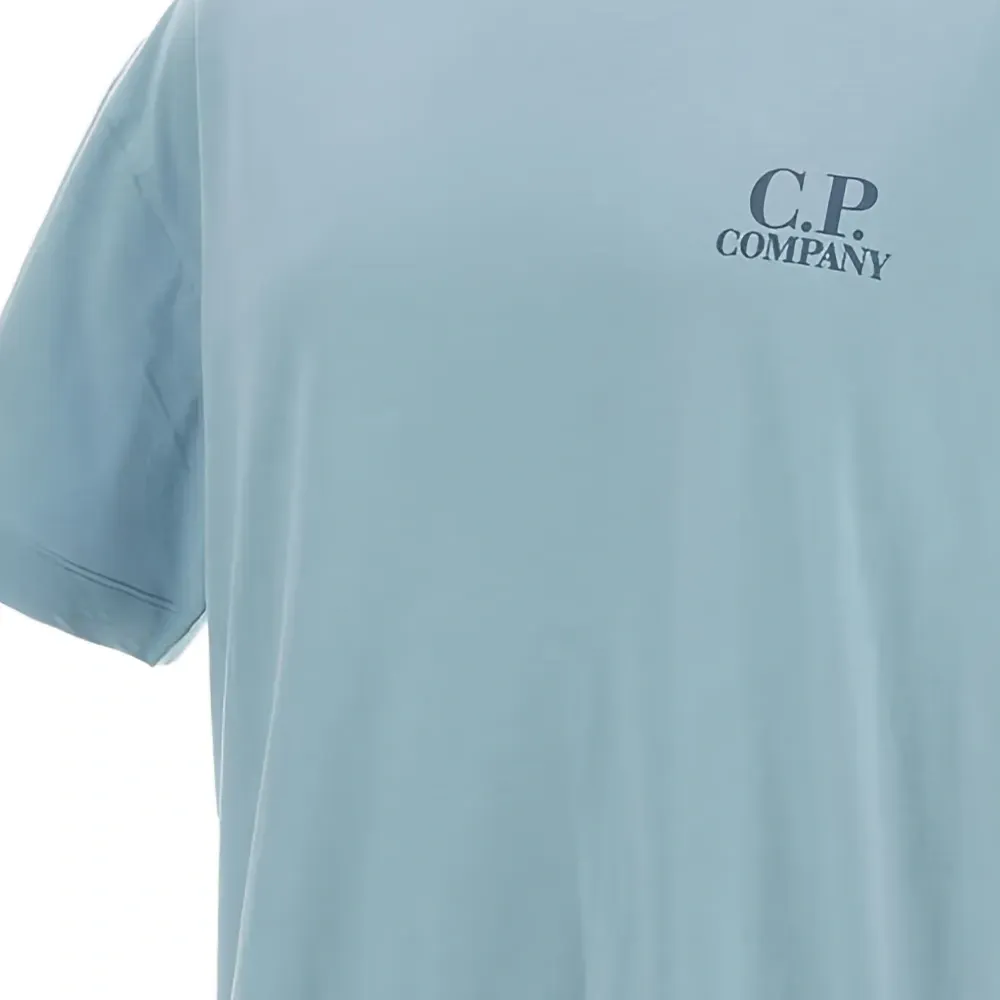 Футболка с логотипом