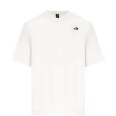 Футболка с вышитым логотипом