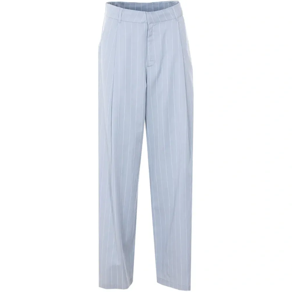 Широкие брюки в полоску