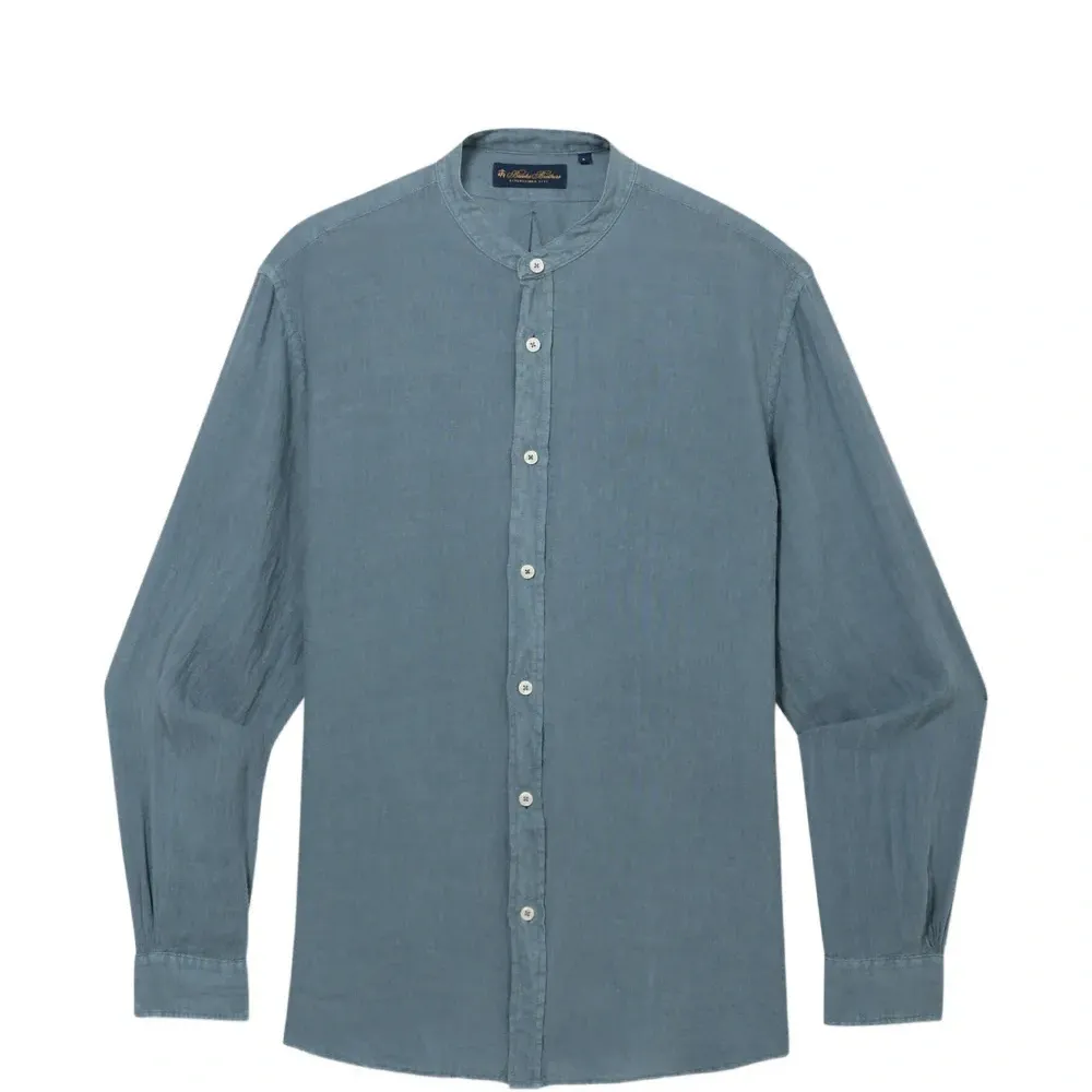 Льняная рубашка с воротником-стойкой