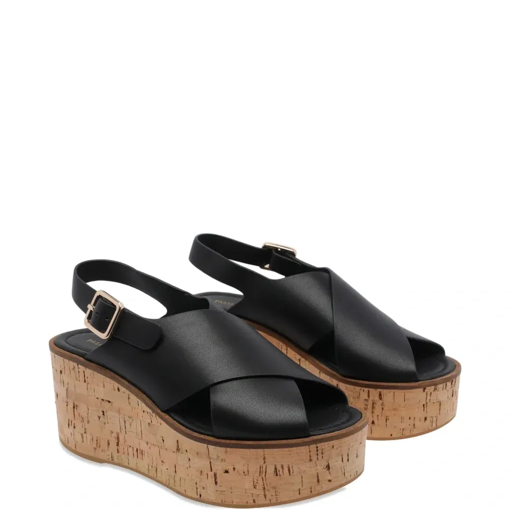 Босоножки на танкетке с ремешком и пряжкой