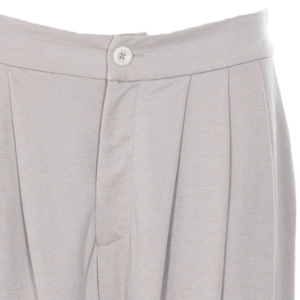 Брюки на пуговицах