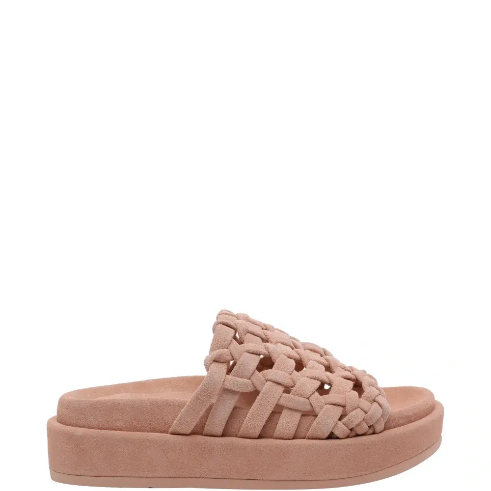 Босоножки с открытым носком в технике интречато