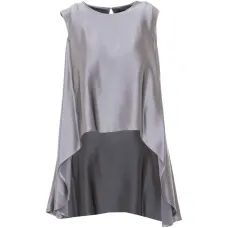 Асимметричный топ с круглым вырезом Асимметричный топ с круглым вырезом