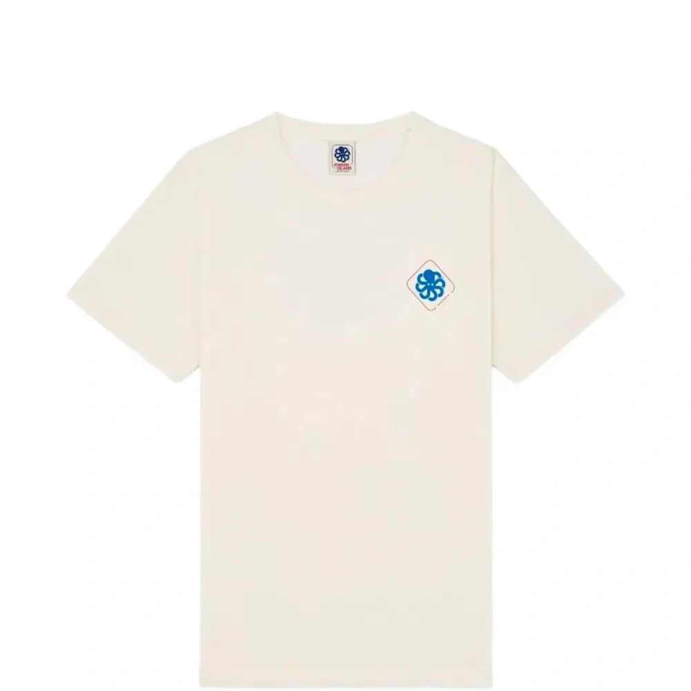 Классическая футболка с большим логотипом