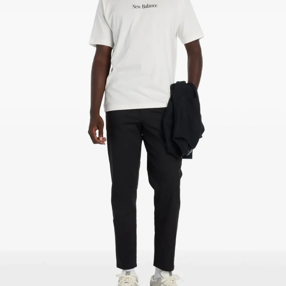 Футболка с логотипом