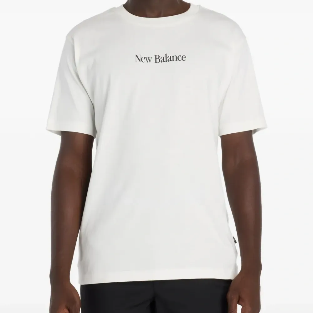 Футболка с логотипом