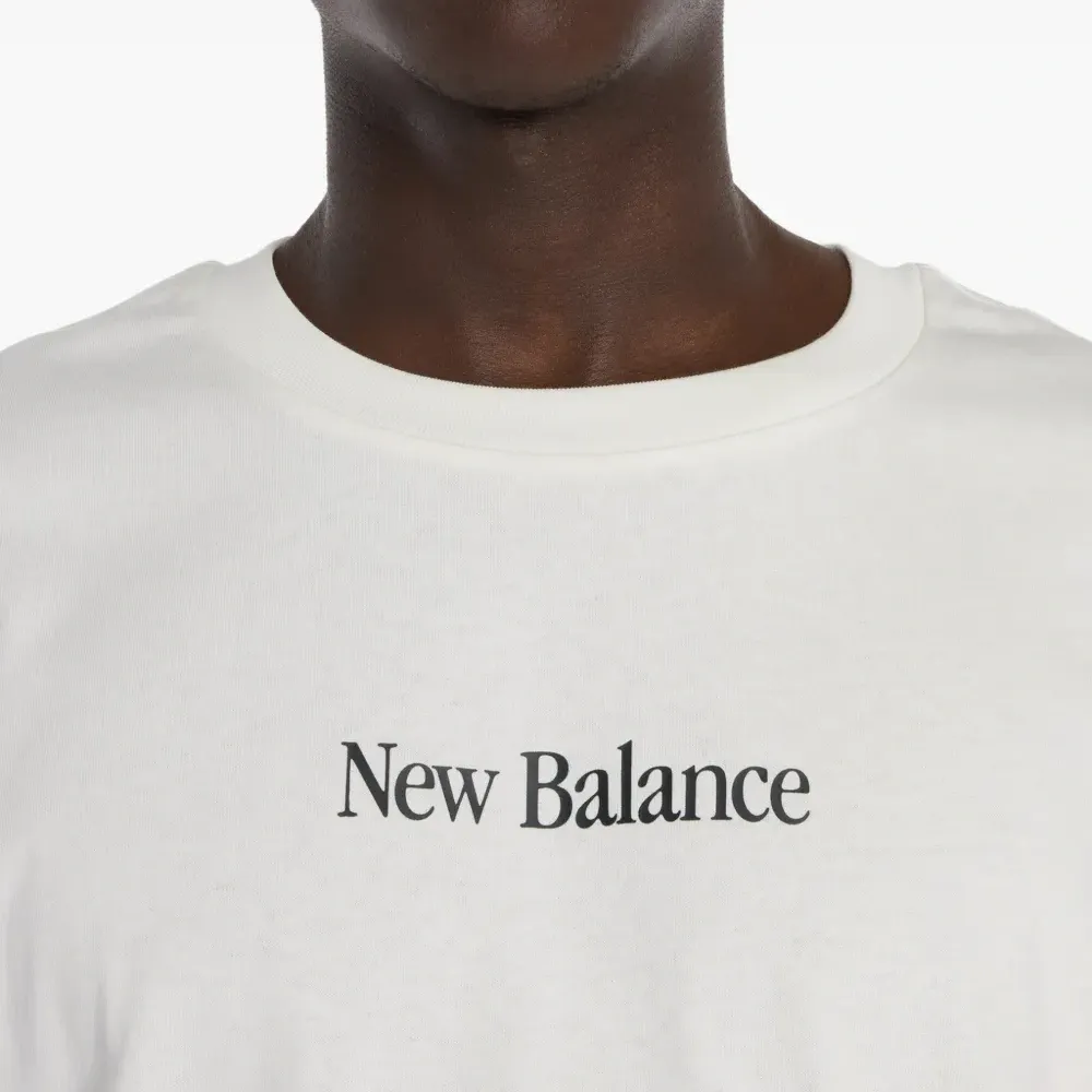 Футболка с логотипом