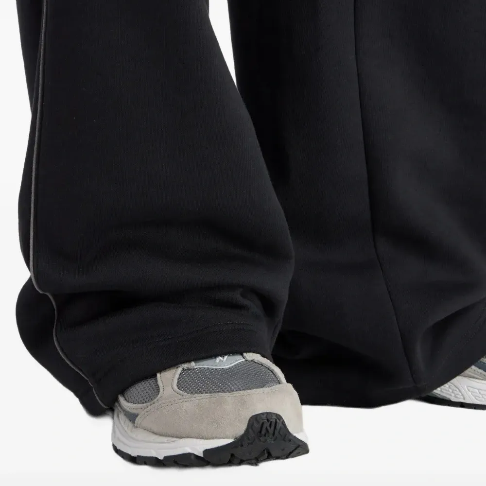 Спортивные брюки из флиса с контрастной отделкой