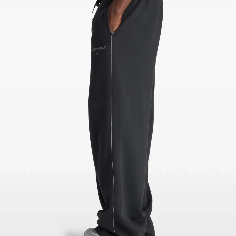 Спортивные брюки из флиса с контрастной отделкой