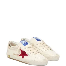 Кроссовки с нашивкой в виде звезды