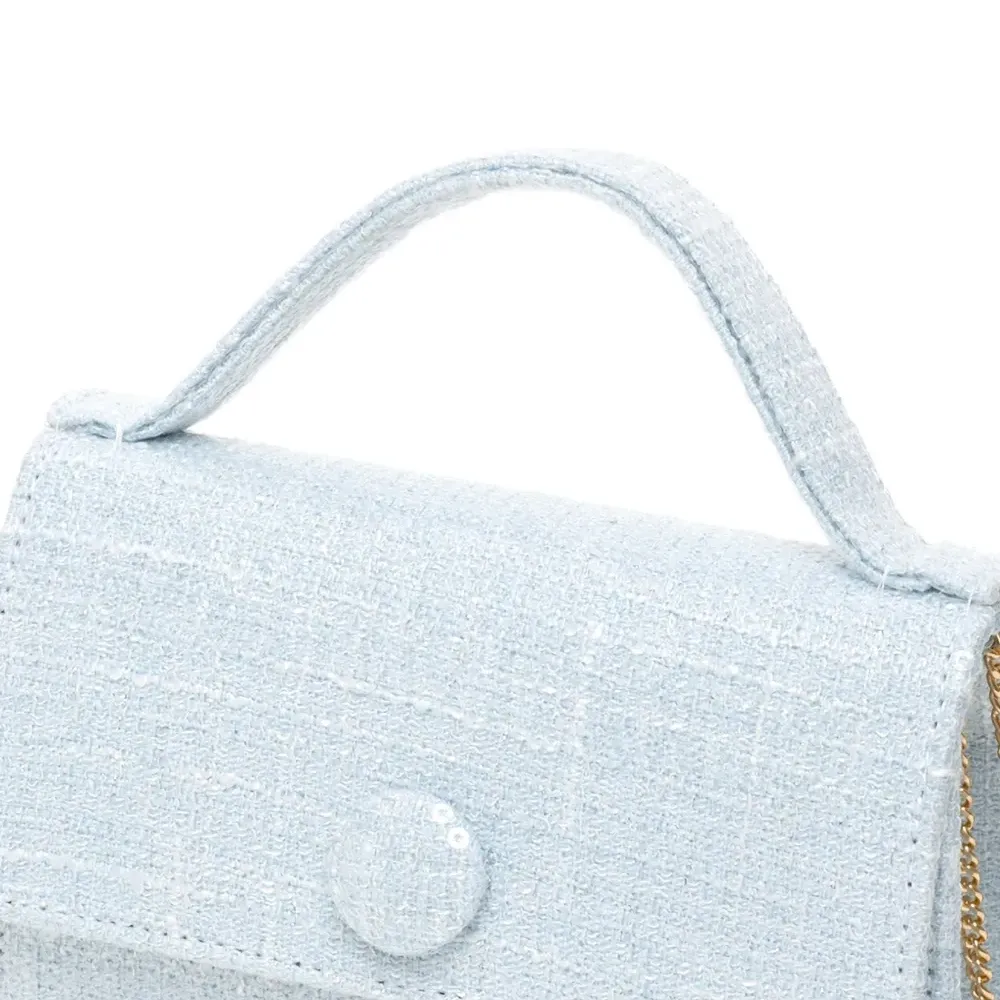 Сумка на цепочке с застёжкой на пуговицу