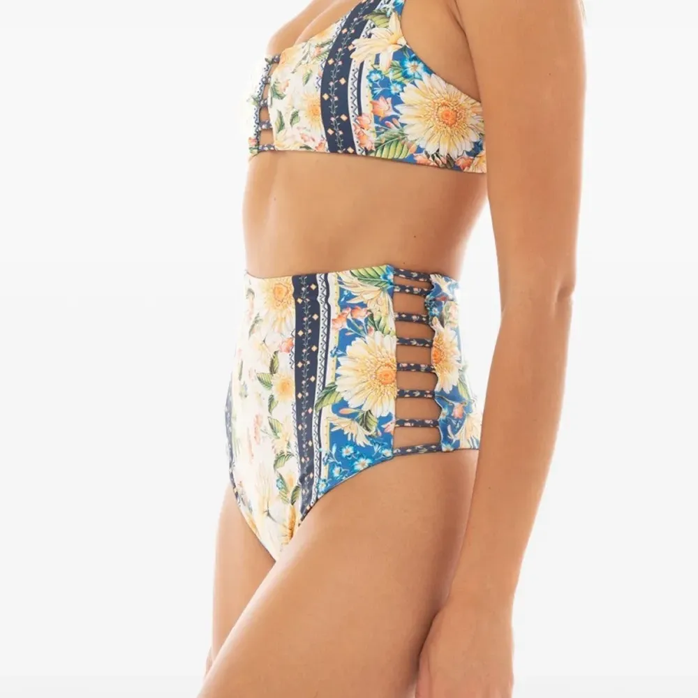 Бикини-топ Martina