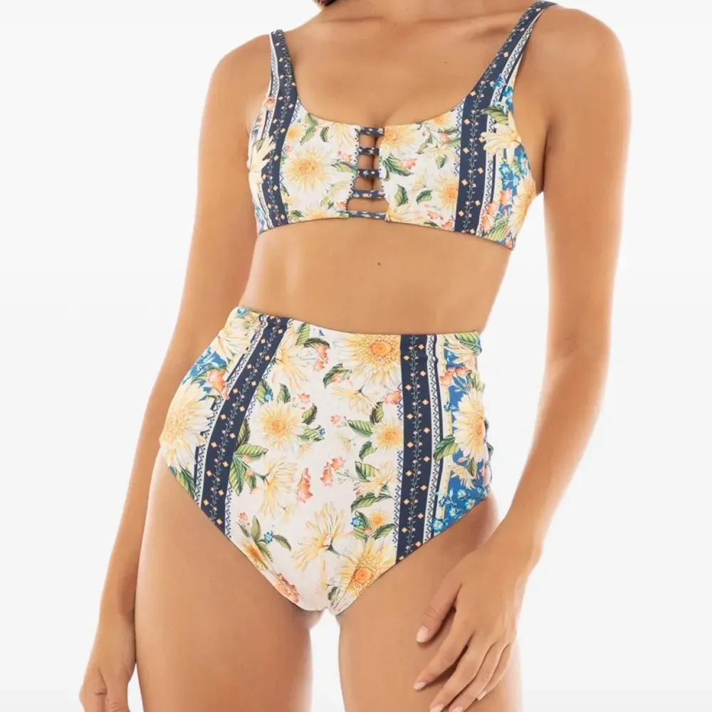 Бикини-топ Martina