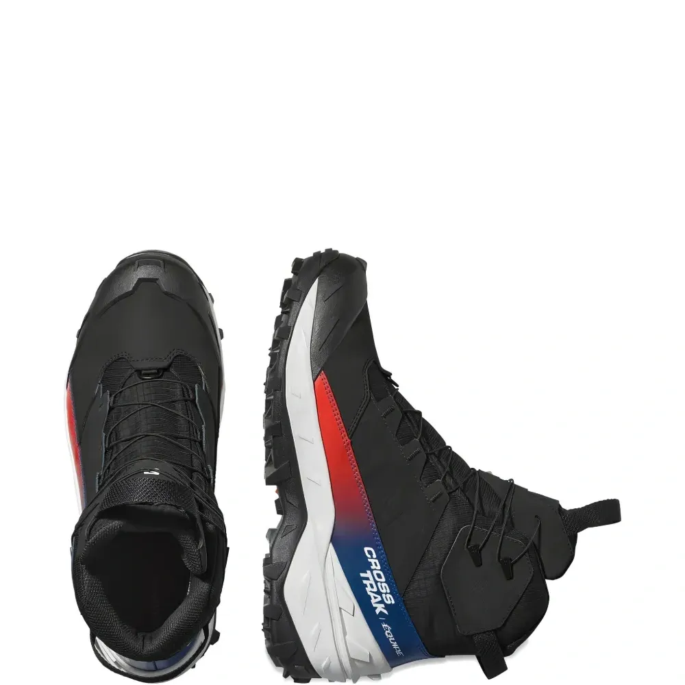 Кроссовки на шнуровке