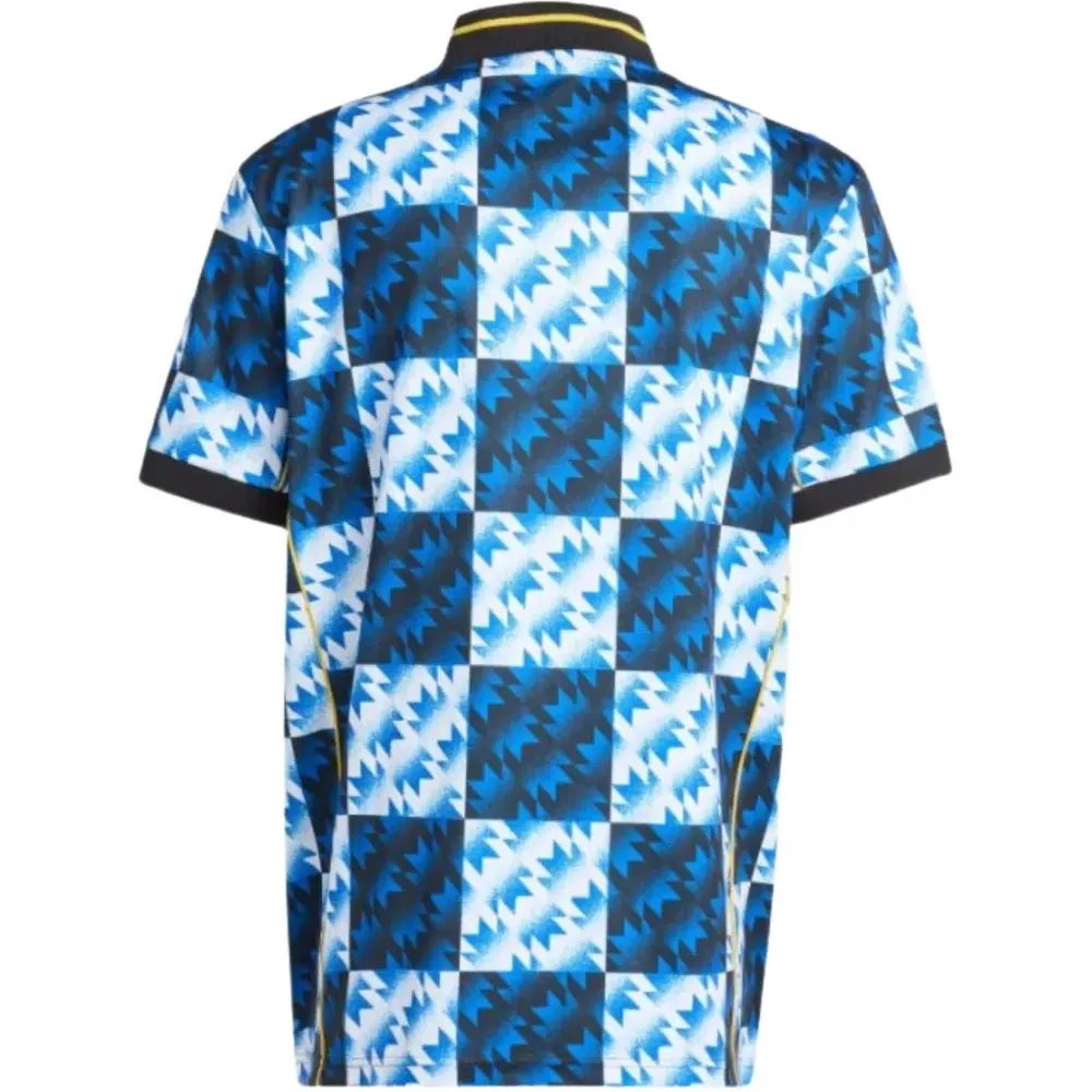 Клетчатая футболка