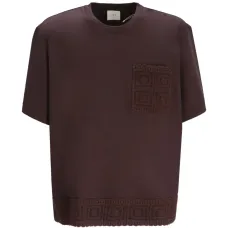 Футболка с вязаным карманом