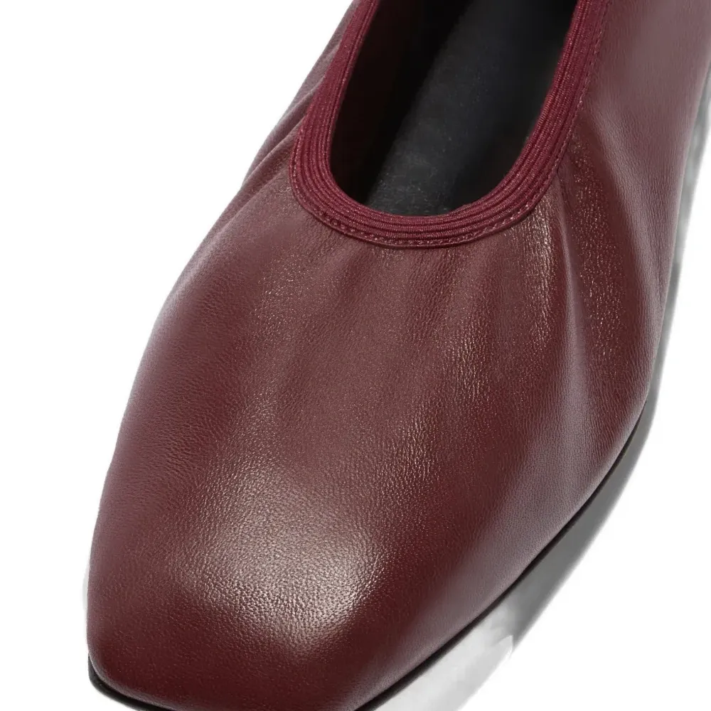 Балетки Nomi с квадратным мысом и присборенной отделкой