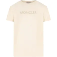 Футболка с вышитым логотипом