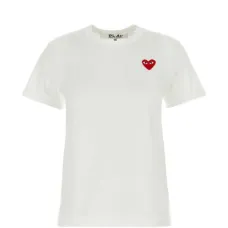 Футболка с сердечным мотивом