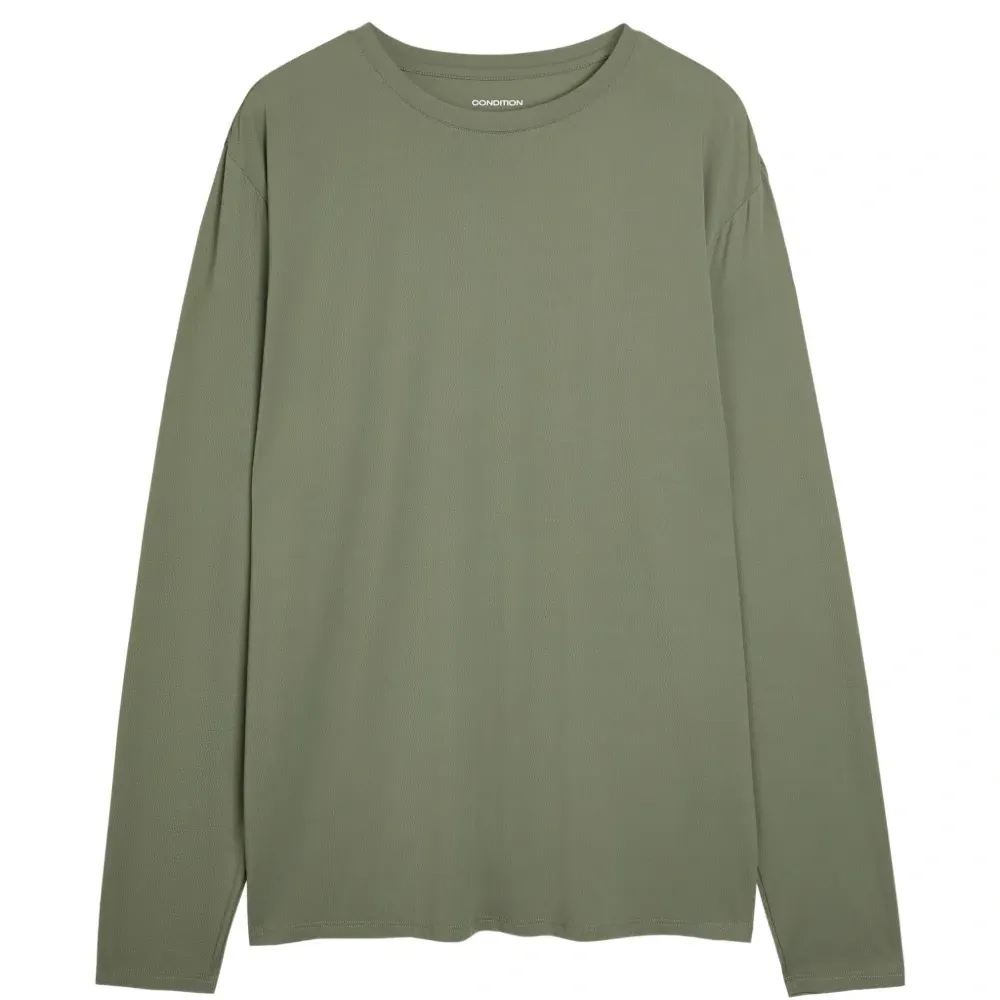 Футболка с длинными рукавами