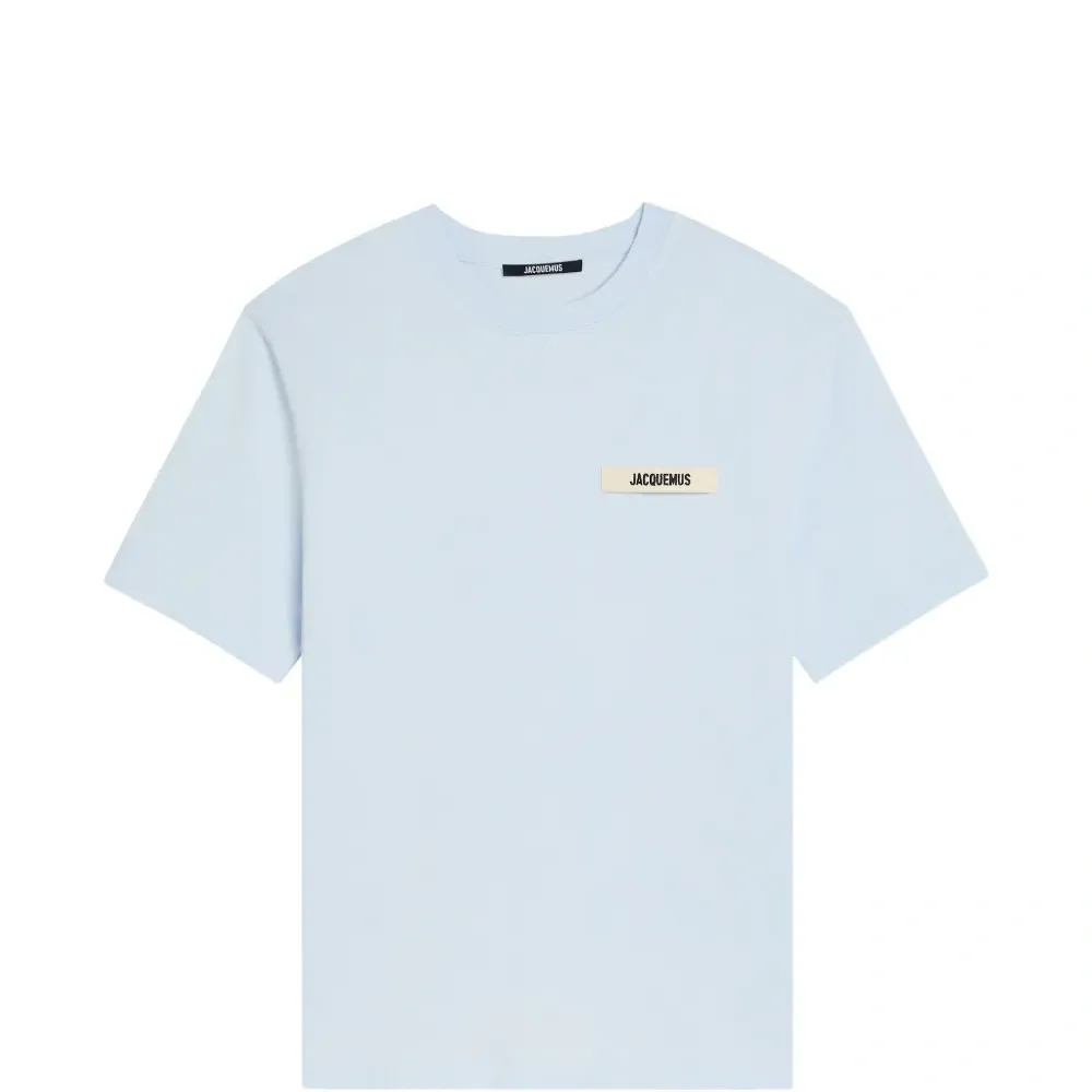 Футболка с нашивкой-логотипом