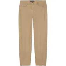 Джинсы с бочкообразными штанинами Джинсы с бочкообразными штанинами