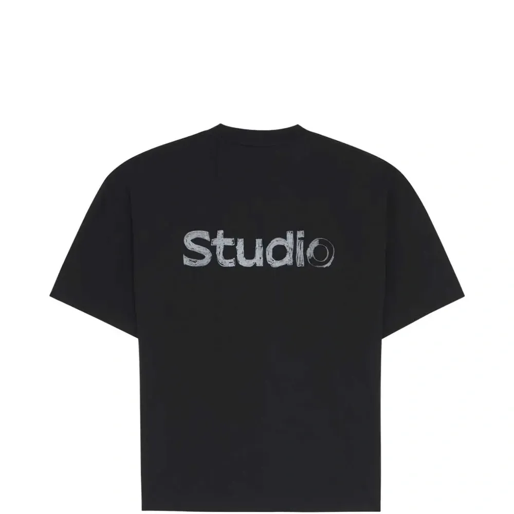 Футболка с логотипом