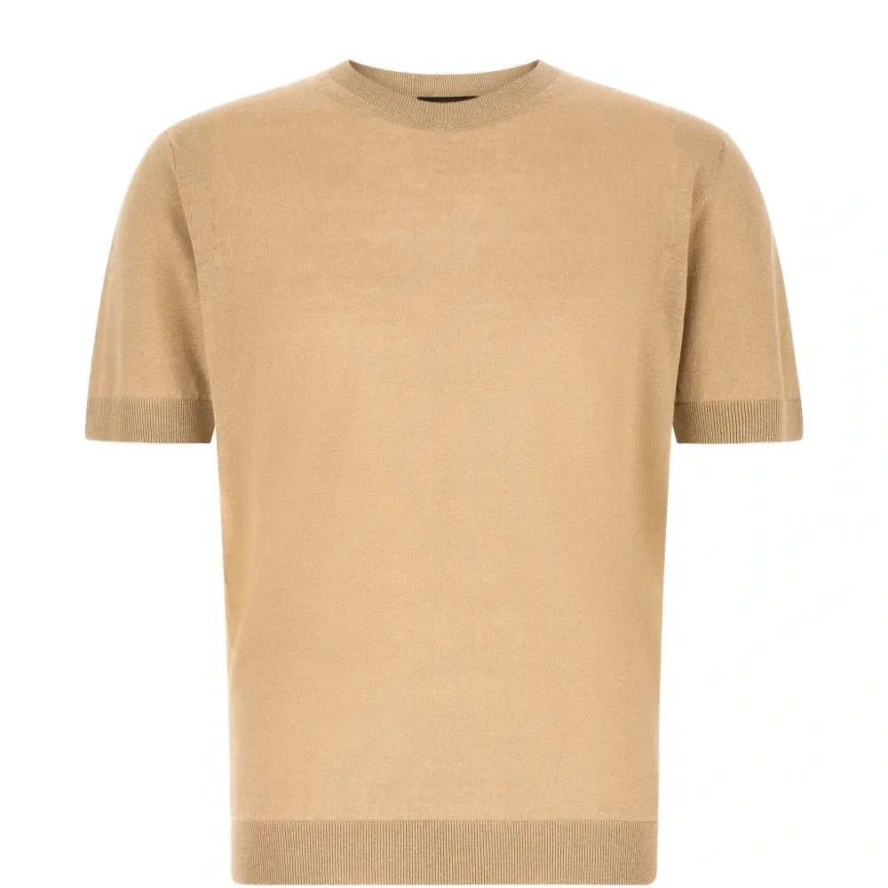 Футболка с круглым вырезом и короткими рукавами