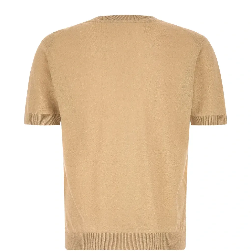 Футболка с круглым вырезом и короткими рукавами