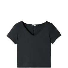 Футболка с короткими рукавами и V-образным вырезом