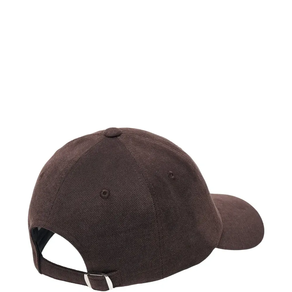 Бейсболка с логотипом