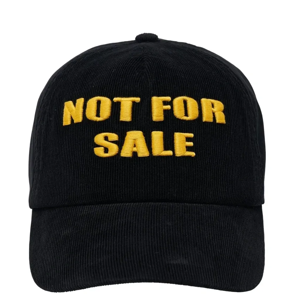 Кепка с нашивкой