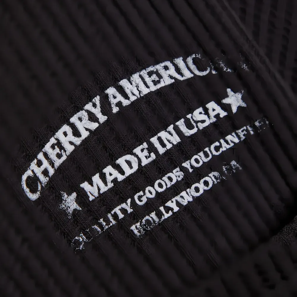 Свитер с накладным карманом