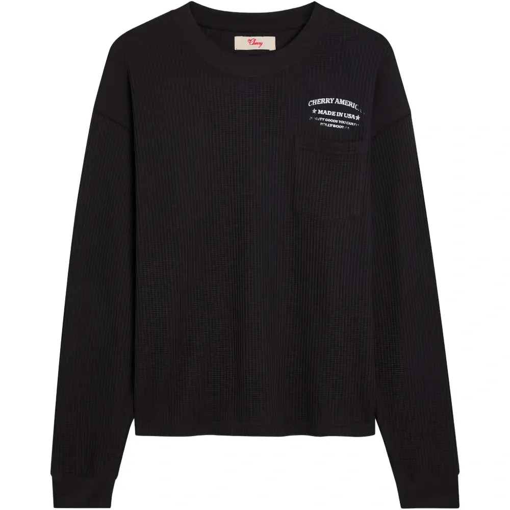 Свитер с накладным карманом