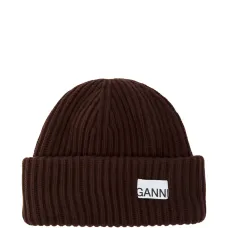 Трикотажная шапка с нашивкой Трикотажная шапка с нашивкой