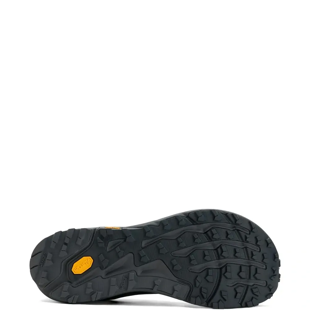 Кроссовки с логотипом