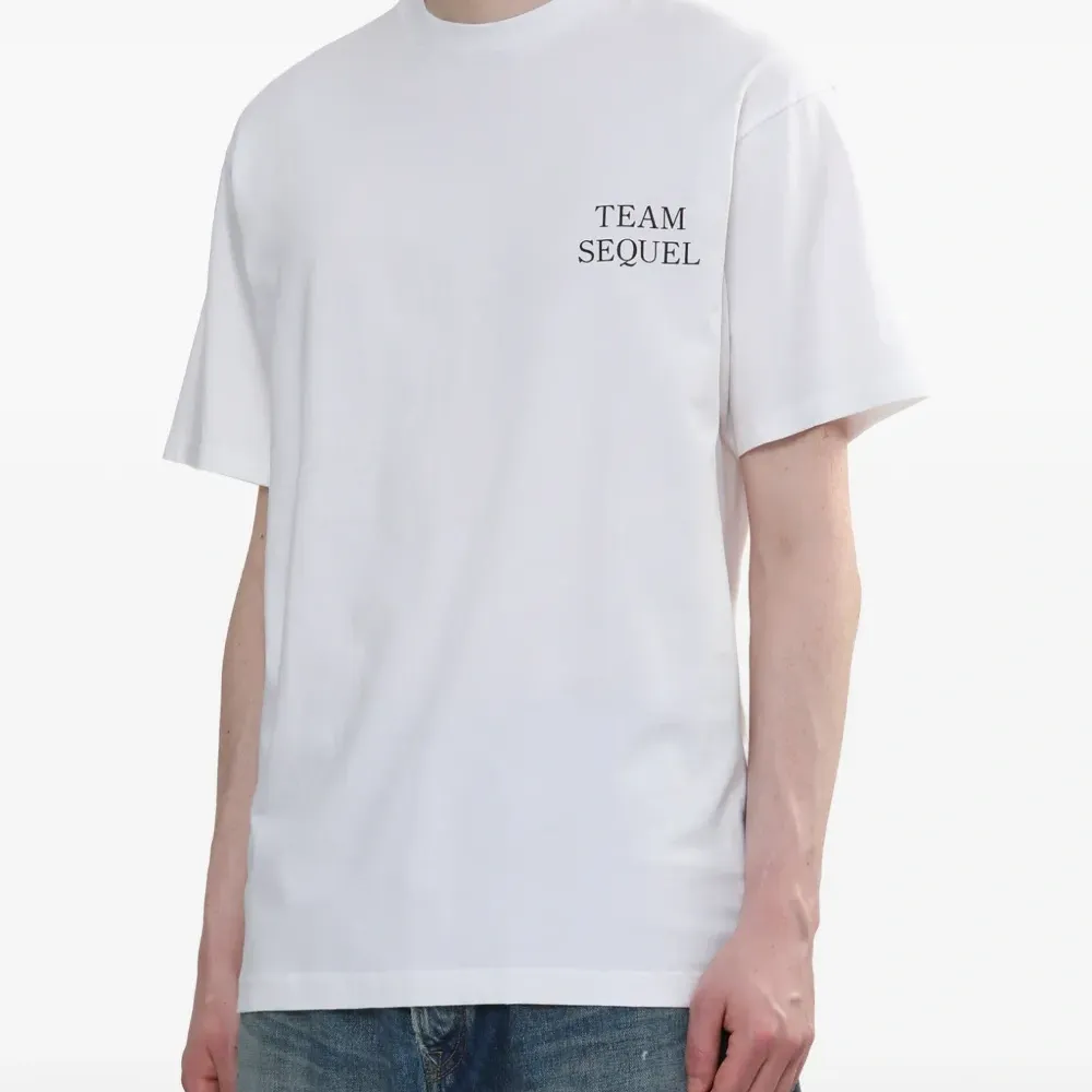 Футболка с графическим принтом