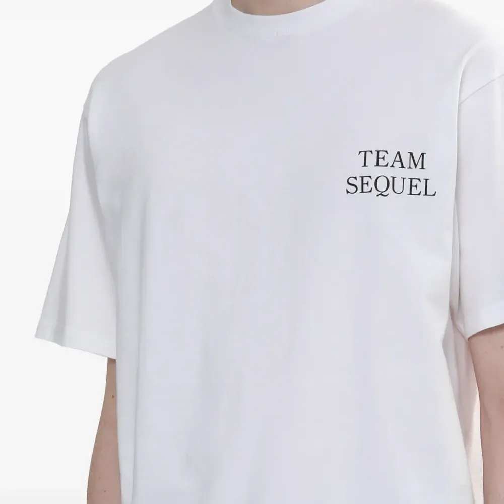 Футболка с графическим принтом