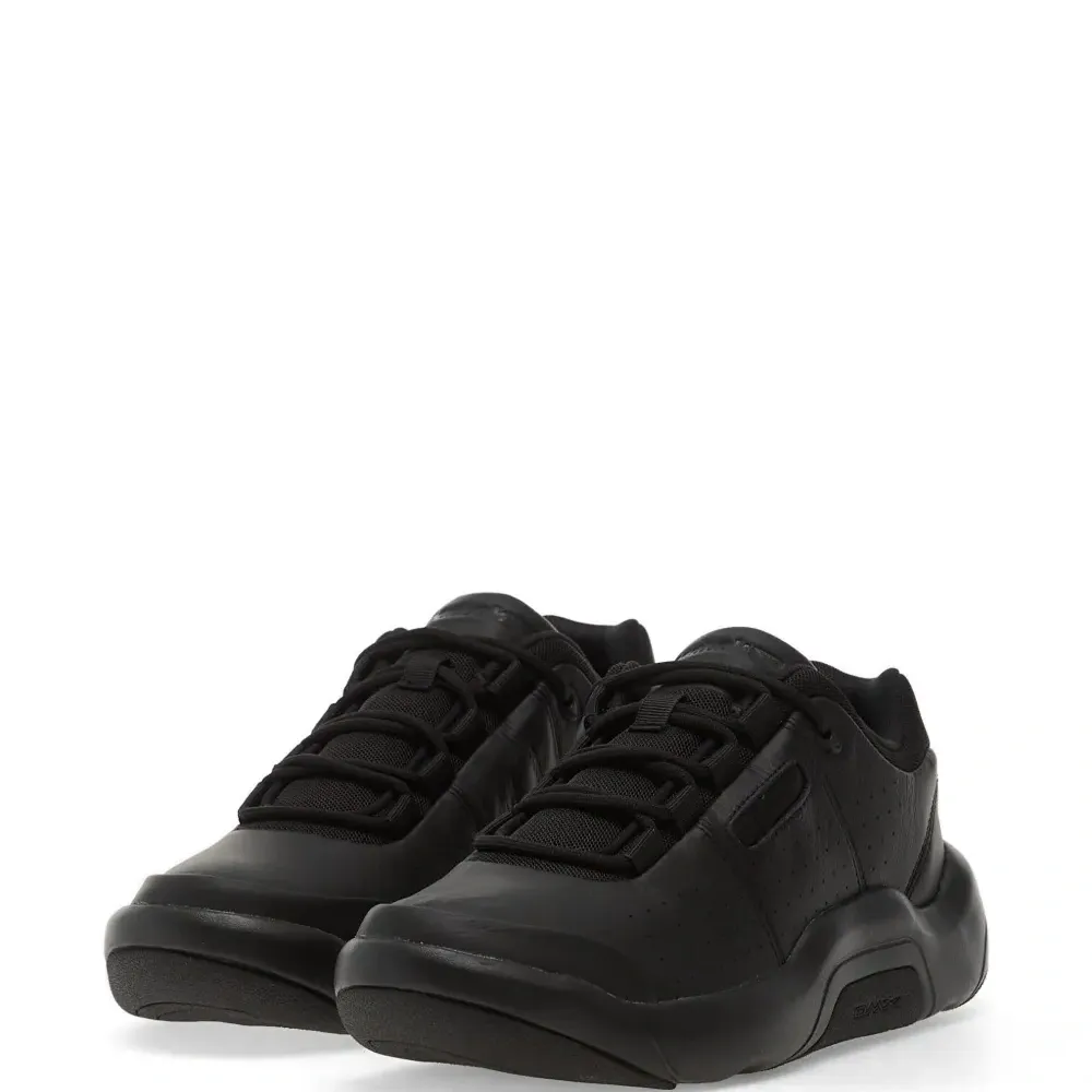 Черные кроссовки DMX