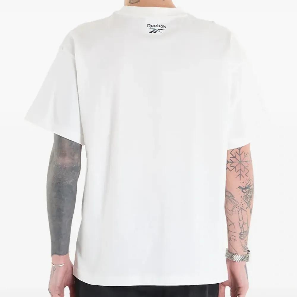 Футболка с графическим принтом