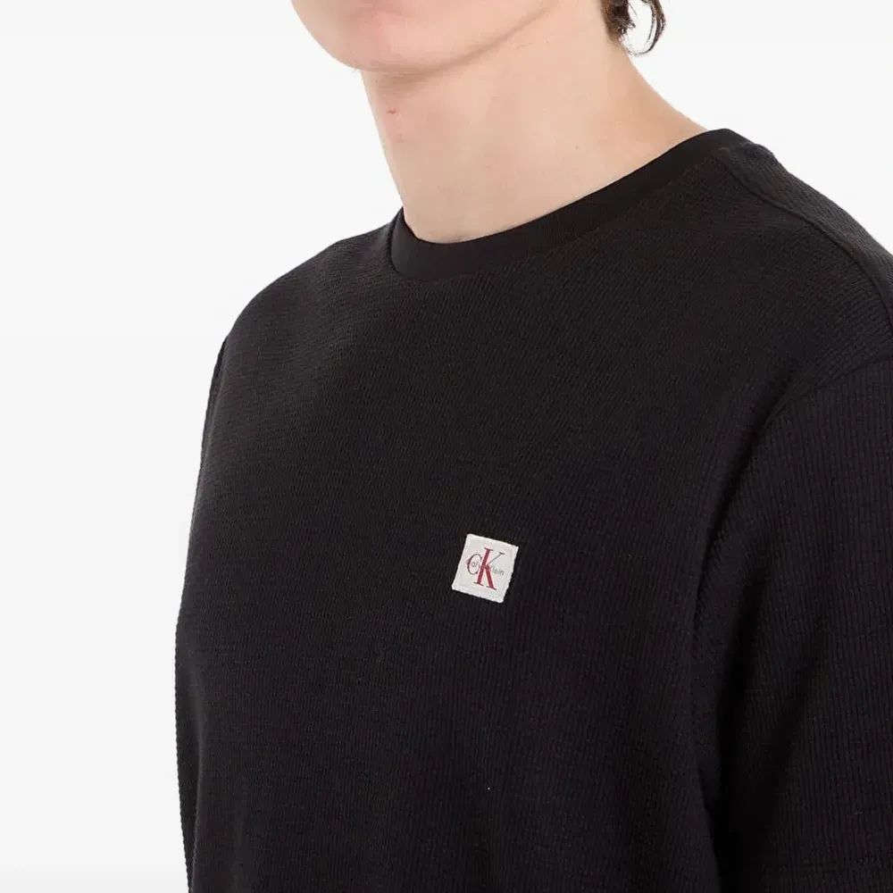 Футболка с круглым вырезом