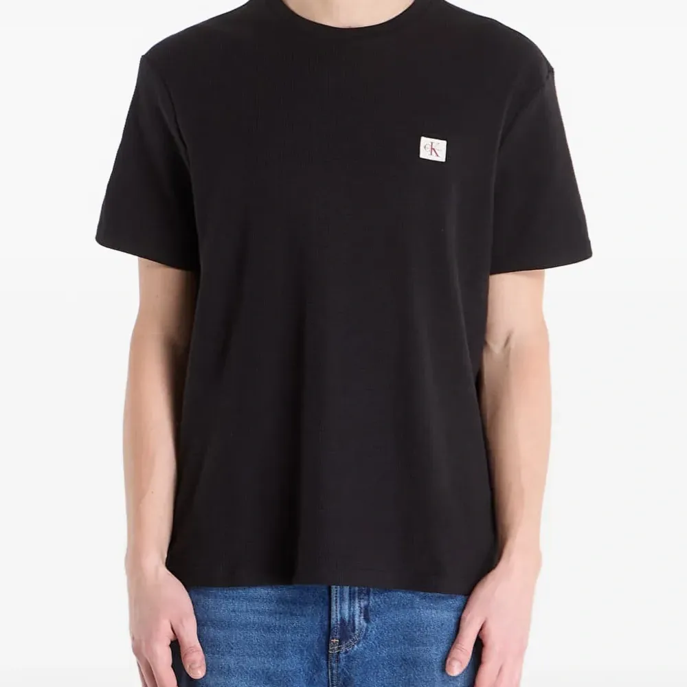 Футболка с круглым вырезом