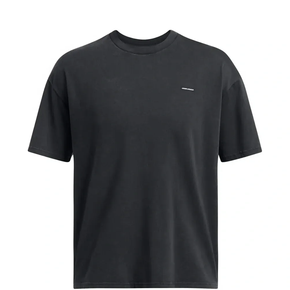 Футболка с нашивкой-логотипом