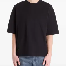 Футболка с тисненым логотипом