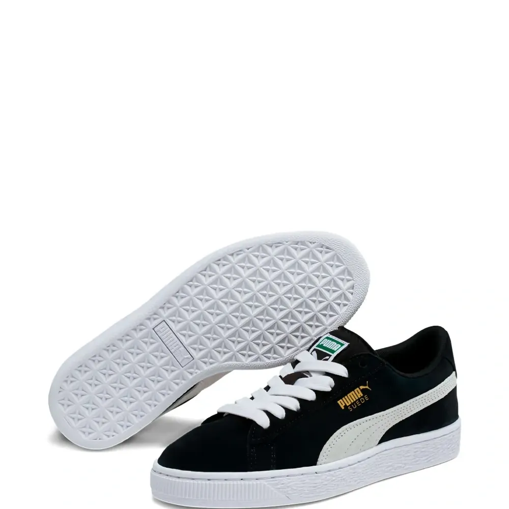 Замшевые кроссовки