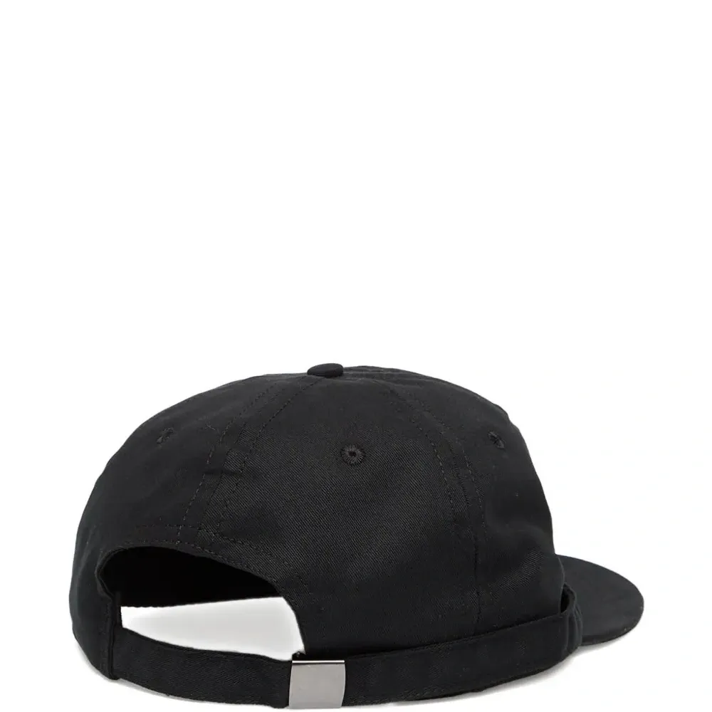 Бейсболка с логотипом