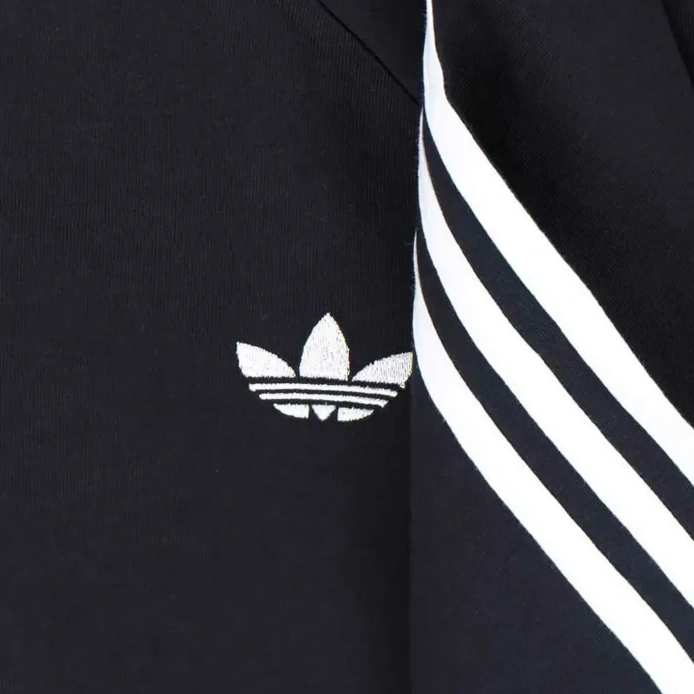 Футболка с логотипом