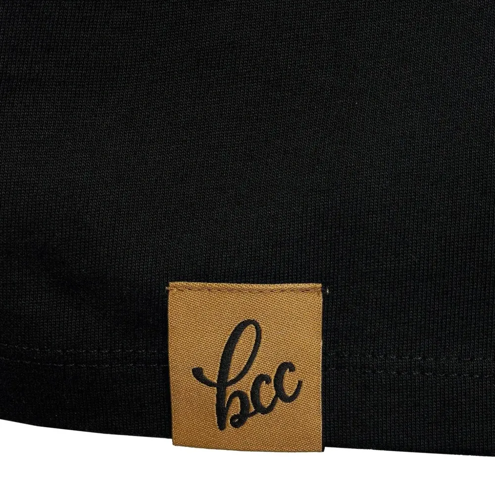 Чёрная футболка