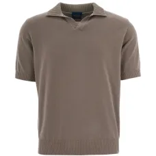 Футболка с V-образным вырезом